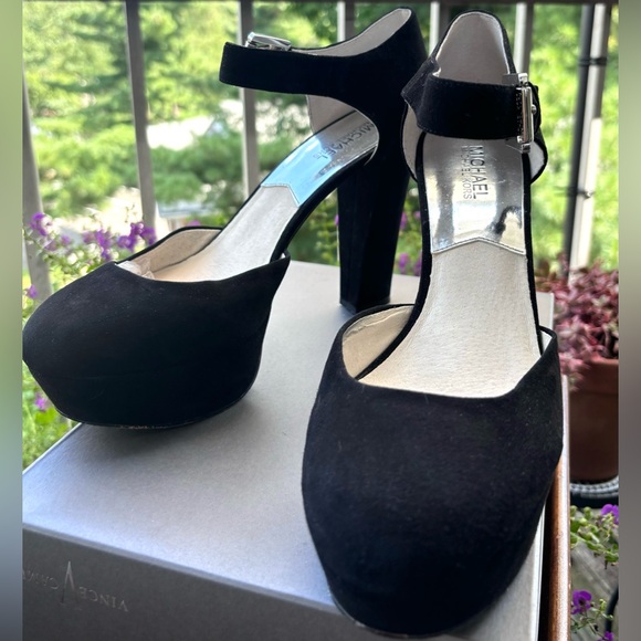 Michael Kors Suede Round-Toe High Platform Mary Jane
Black
Size 10M - Picture 3 of 9